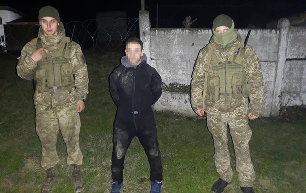 На Закарпатье водолаз переправлял в Румынию маски