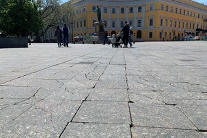 В Одессе начали ремонтировать Приморский бульвар: что там заменят 