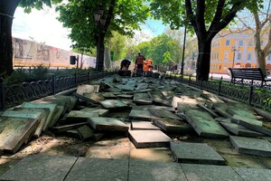 В Одессе начали ремонтировать Приморский бульвар: что там заменят 