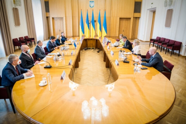
Немецкие "Зеленые": Завершение Северного потока – 2 угрожает Украине
