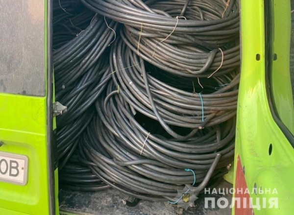 Бездействующий НПЗ постепенно растаскивают на металлолом