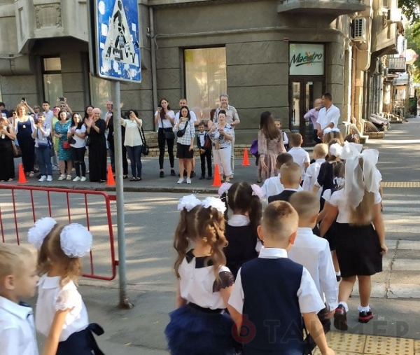 Одесские школьники вновь сели за парты