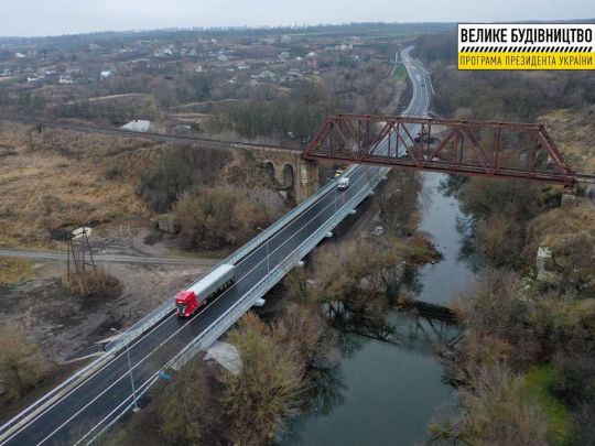 Усик, паралімпійці та «Велике будівництво» склали трійку досягнень 2021 року — опитування