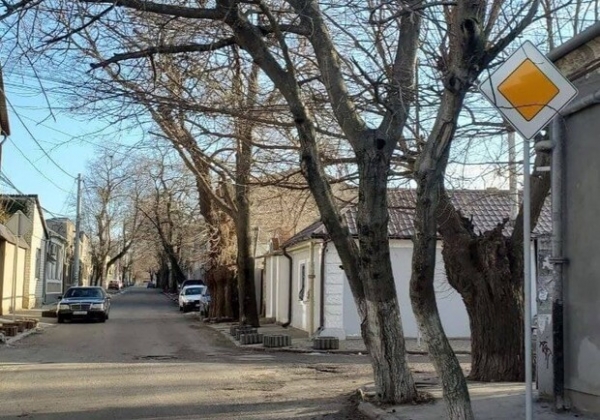 В Одессе внедряют новые схемы движения и устанавливают дорожные знаки