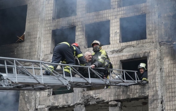 Удар по дому в Киеве: есть жертва и трое раненых