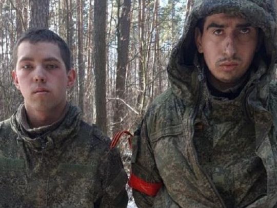 Ідея: у мережі пропонують змушувати полонених окупантів постити у своїх соцмережах відео допитів