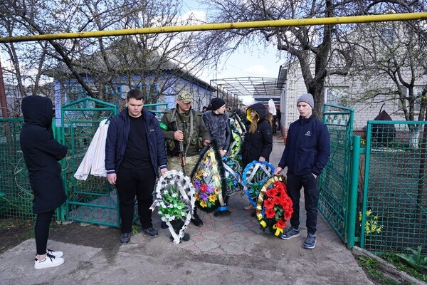 Удар по Красноселке: в Одесской области попрощались еще с двумя погибшими