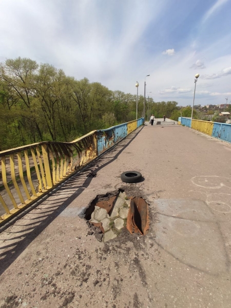 «Ми у черзі за хлібом по три години під обстрілами вистоювали, а тепер гріх жалітися!»: як живе Чернігів після осади рашистів