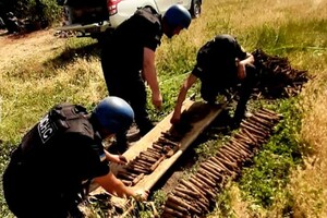 Утопленник, упавшие деревья и снаряды времен Второй Мировой: как прошли сутки у спасателей в Одессе и области