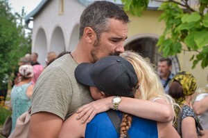 "Почему Россия хочет нас убивать?": в Одесской области простились с четырьмя погибшими в Сергеевке