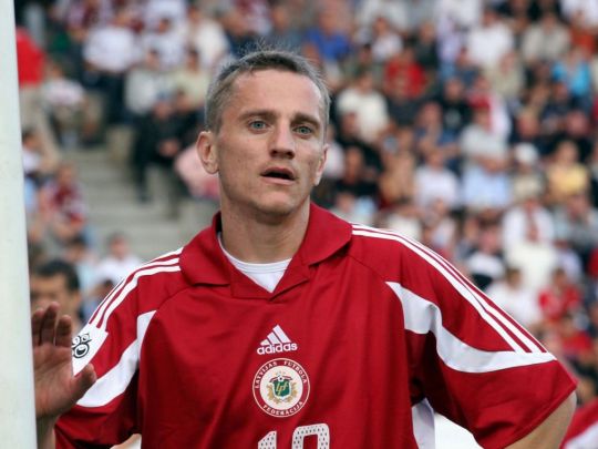 «Я сидів лише раз»: легендарний футболіст збірної Латвії помер у 43 роки (відео)