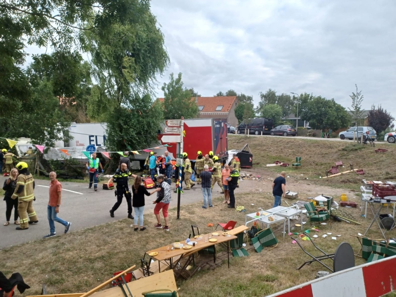 В Нідерландах водій вантажівки в’їхав у натовп людей: є загиблі (фото, відео)