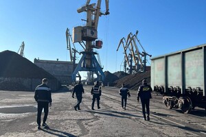 Российскую руду на 20 миллионов долларов из Одесской области передали АРМА