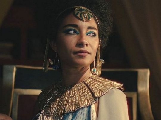 Єгипет обурений: новий серіал Netflix про Клеопатру показує знамениту царицю темношкірою
