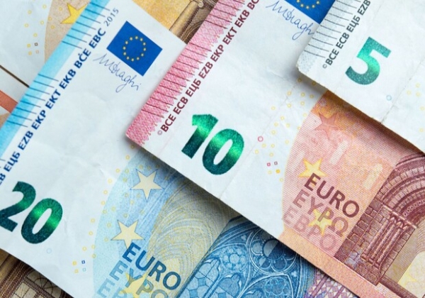 Курс валют в Украине 28 мая 2023: сколько стоит доллар и евро
