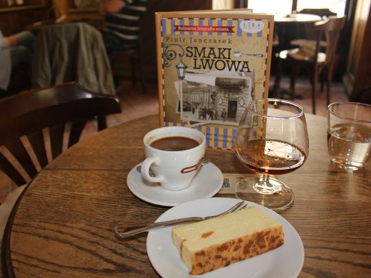 «Моя книга „Смаки Львова“ не кулінарна, проте в ній є чимало цікавих рецептів»: відомий польський журналіст Пьотр Янчарек