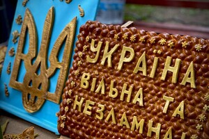 Борщ с бычками у библиотеки и концерт в Горсаду: как одесситы отмечали День независимости
