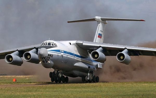 Масована атака дронів на росію: в ГУР підтвердили знищення чотирьох літаків Іл-76 у Пскові