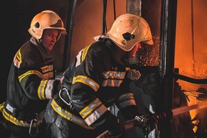 Пострадали более двух десятков авто и 20 домов: как выглядит центр Одессы после удара ракетами 
