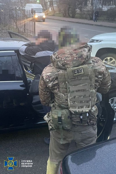 Чиновник Міноборони вкрав на закупівлі снарядів для ЗСУ 1,5 млрд гривень: у СБУ розповіли подробиці (фото)