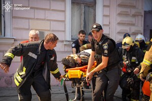 На Софиевской горит дом: спасают людей (обновляется)