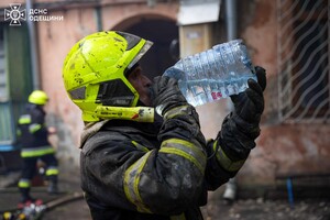 На Софиевской горит дом: спасают людей (обновляется)