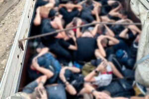 В Одесской области в "КАМАЗЕ" задержали 48 военнообязанных, которые пытались сбежать в ПМР