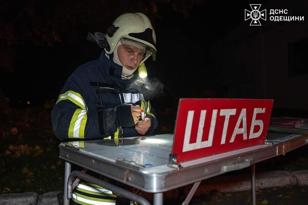 В Одессе произошел мощный пожар: горело складское здание