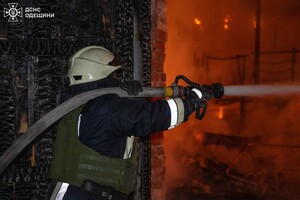 В Одессе произошел мощный пожар: горело складское здание