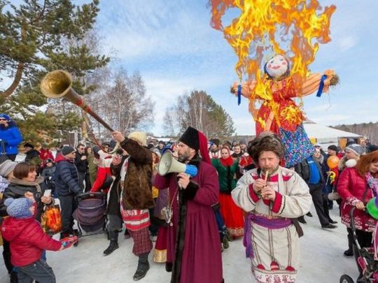 Колоритна Масниця: як в давнину веселилися, проводжали зиму та досхочу частувалися, аби забезпечити родючість, добробут і довголіття
